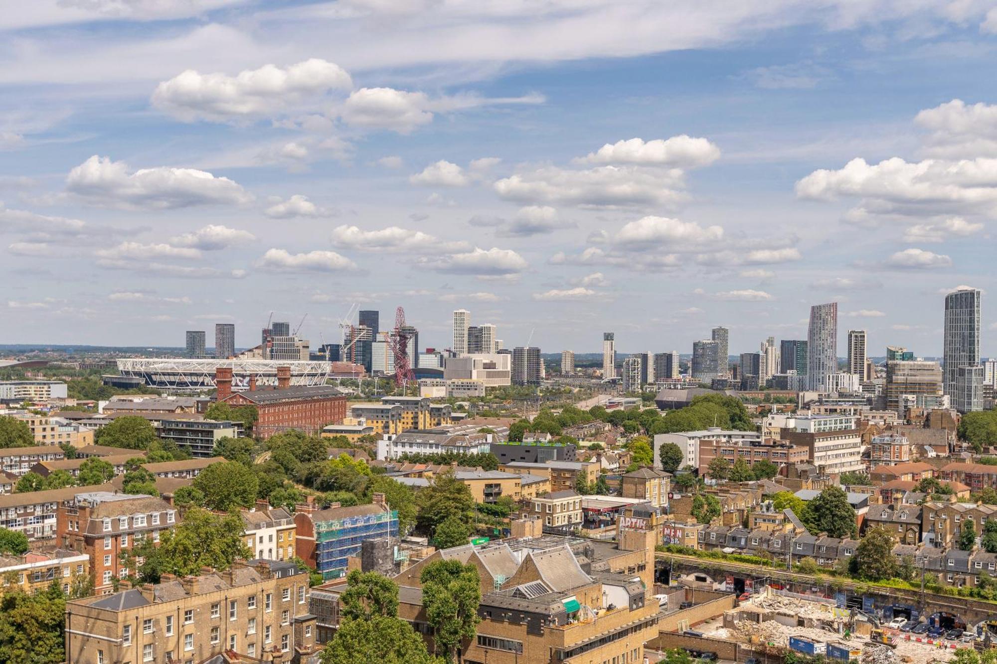 City View Apartments - Bow Лондон Экстерьер фото