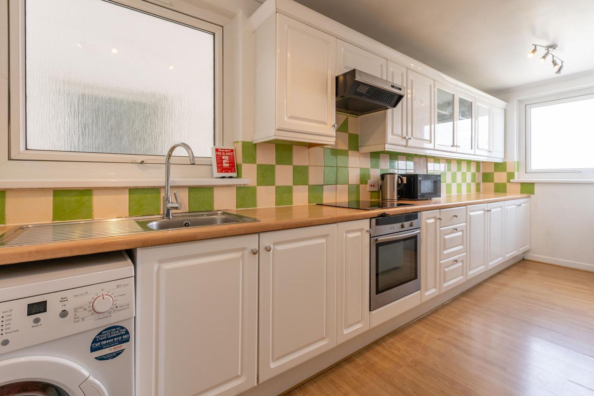 City View Apartments - Bow Лондон Экстерьер фото