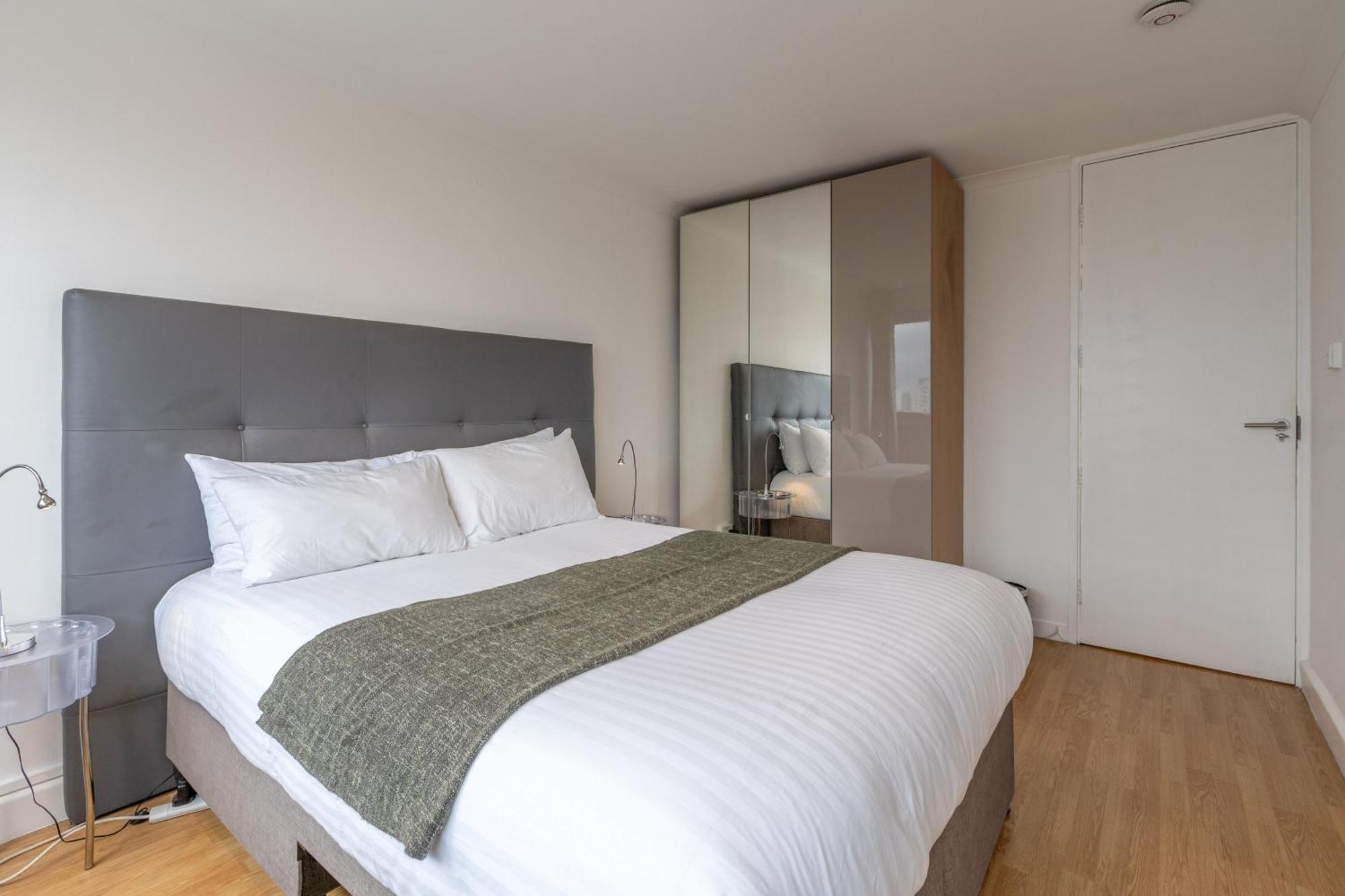 City View Apartments - Bow Лондон Экстерьер фото